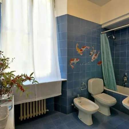 Villa Sleeps 8 Pool Moltrasio